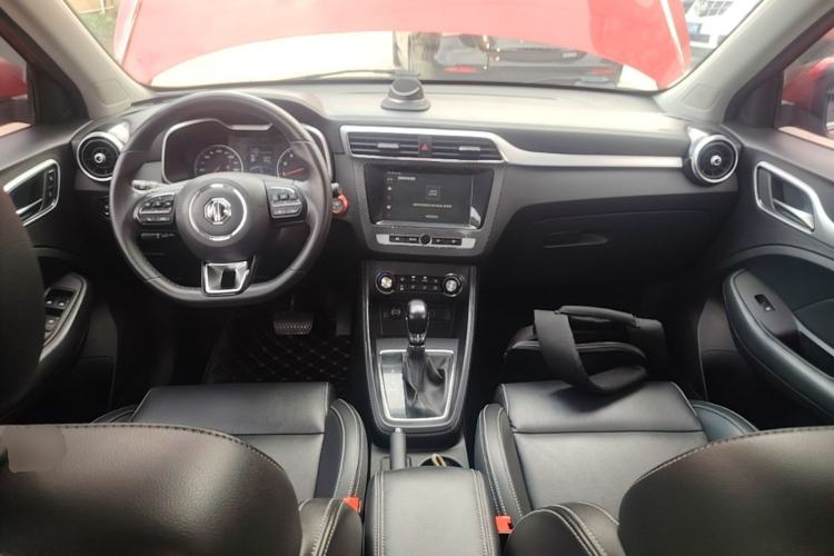 Used MG ZS 2017 1.5L Automatic Luxury Internet Edition Center Console