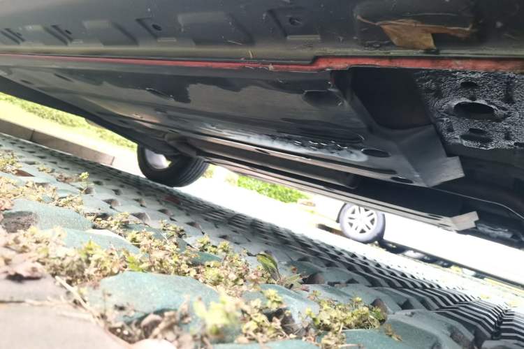 Used MG ZS 2017 1.5L Manual Deluxe Internet Edition Chassis Front Right