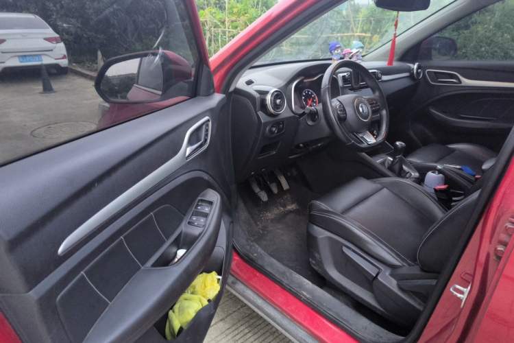 Used MG ZS 2017 1.5L Manual Deluxe Internet Edition Driver Seat
