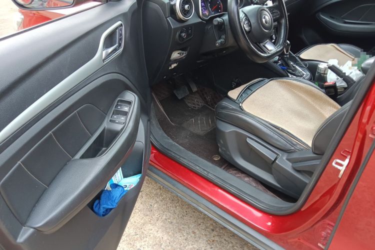 Used MG ZS 2017 1.5L Automatic Luxury Internet Edition Driver Seat