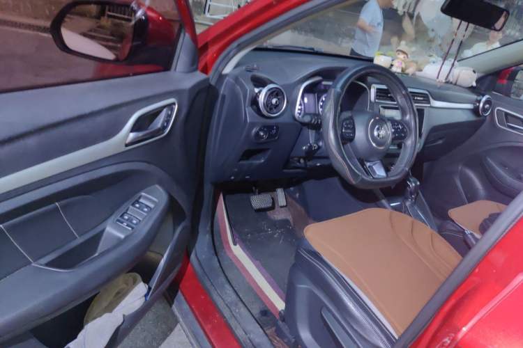 Used MG ZS 2017 1.5L Automatic Luxury Edition Driver Seat