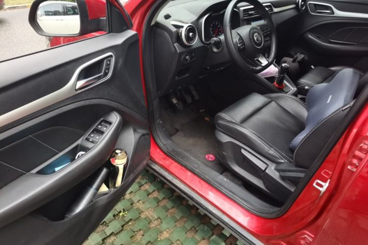 Used MG ZS 2017 1.5L Manual Deluxe Internet Edition Driver Seat