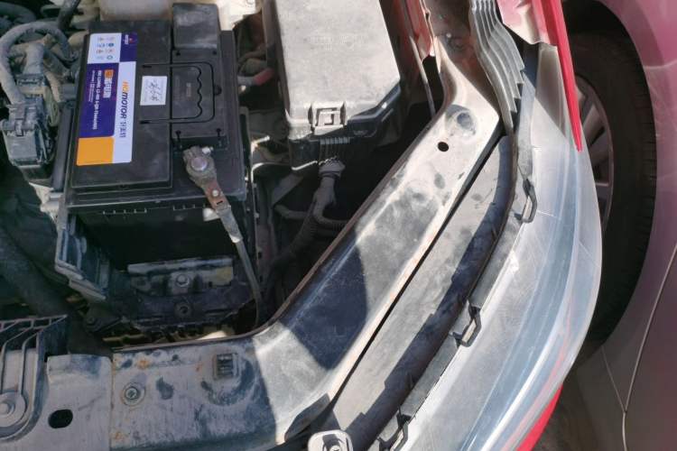 Used MG ZS 2017 1.5L Automatic Elite Edition Engine Bay Left