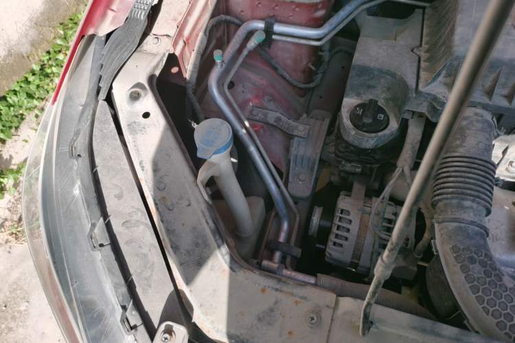 Used MG ZS 2017 1.5L Automatic Elite Edition Engine Bay Right