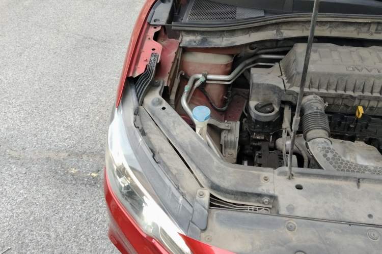 Used MG ZS 2017 1.5L Automatic Luxury Edition Engine Bay Right