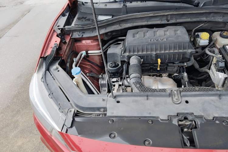 Used MG ZS 2017 1.5L Automatic Luxury Internet Edition Engine Bay Right