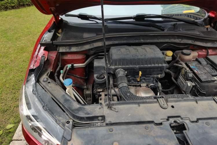 Used MG ZS 2017 1.5L Manual Deluxe Internet Edition Engine Bay Right