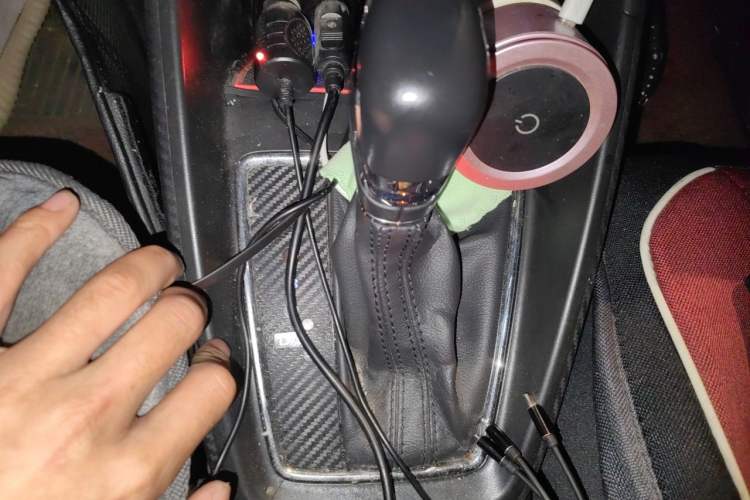 Used MG ZS 2017 1.5L Automatic Luxury Edition Gear Lever
