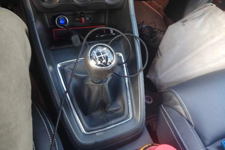 Used MG ZS 2017 1.5L Manual Elite Edition Gear Lever
