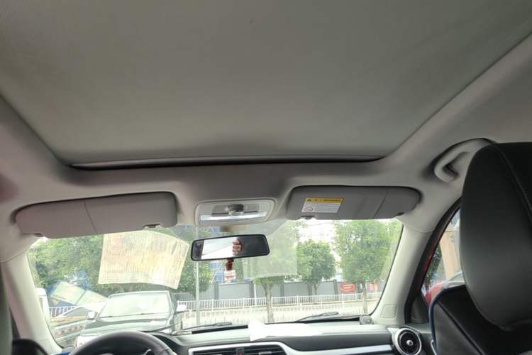 Used MG ZS 2017 1.5L Automatic Luxury Edition Headliner