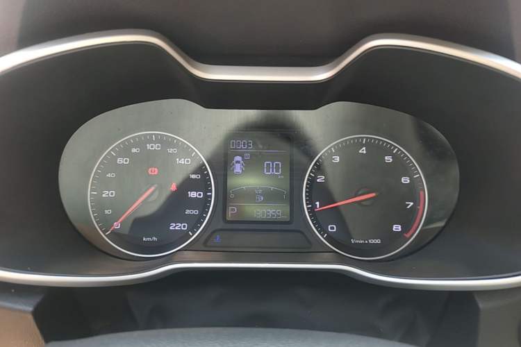 Used MG ZS 2017 1.5L Automatic Luxury Edition Instrument Cluster