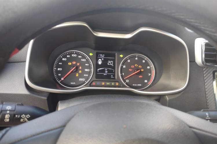 Used MG ZS 2017 1.5L Manual Elite Edition Instrument Cluster