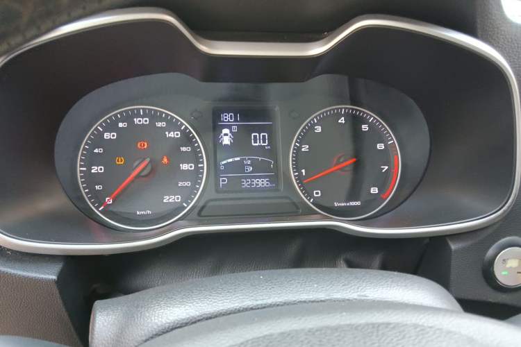 Used MG ZS 2017 1.5L Automatic Luxury Internet Edition Instrument Cluster