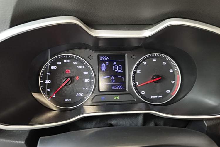 Used MG ZS 2017 1.5L Automatic Luxury Edition Instrument Cluster