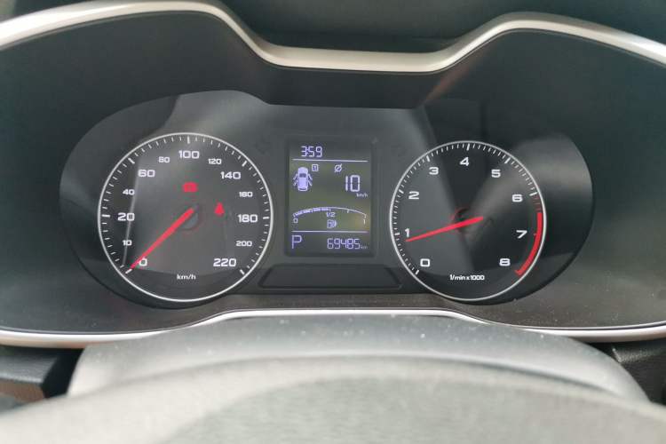 Used MG ZS 2017 1.5L Automatic Luxury Edition Instrument Cluster