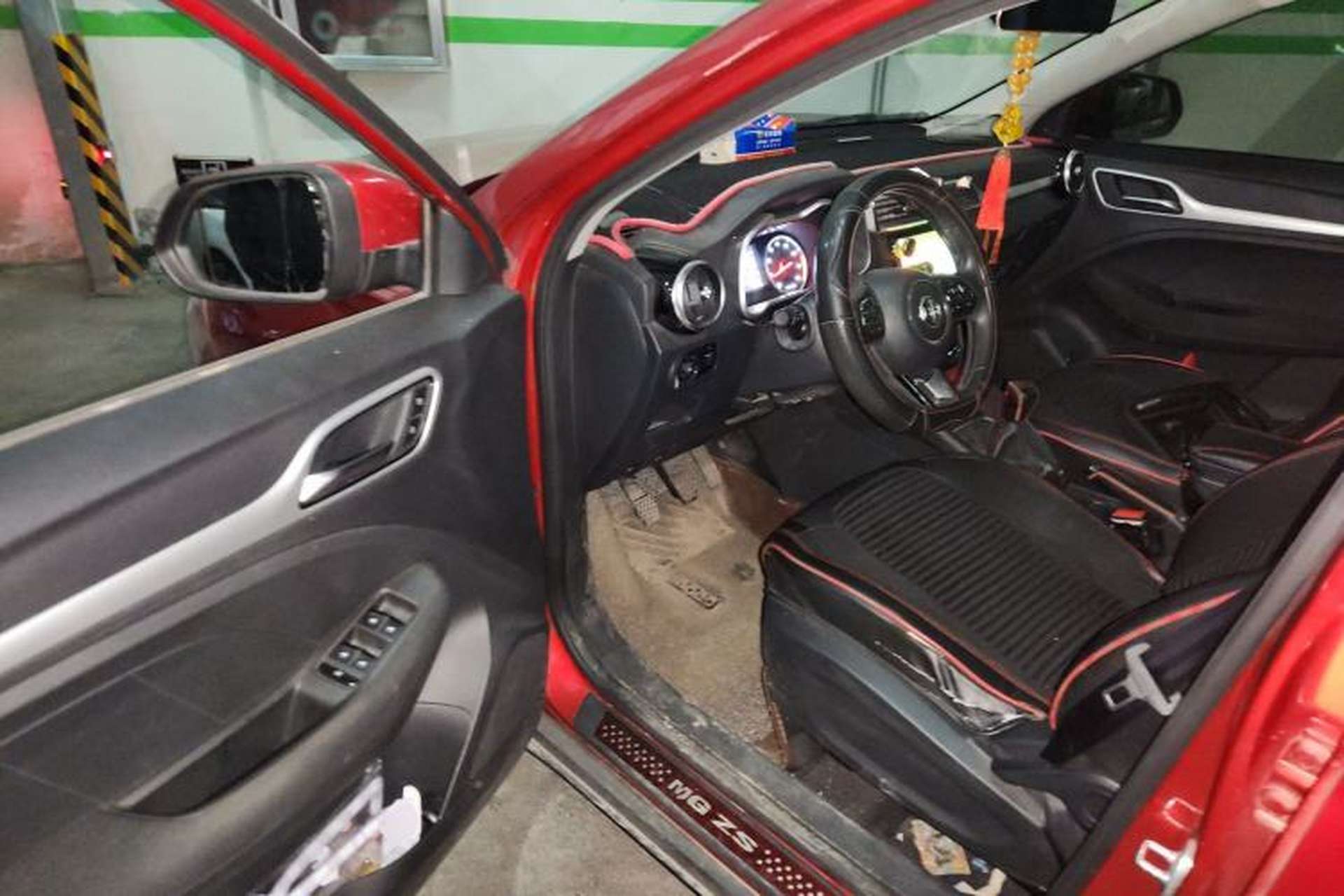 Used MG ZS 2017 1.5L Manual Comfort Edition Interior 3