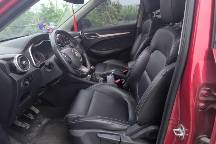 Used MG ZS 2017 1.5L Manual Deluxe Internet Edition Left Front Seat