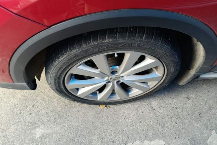 Used MG ZS 2017 1.5L Automatic Elite Edition Left Front Wheel Hub