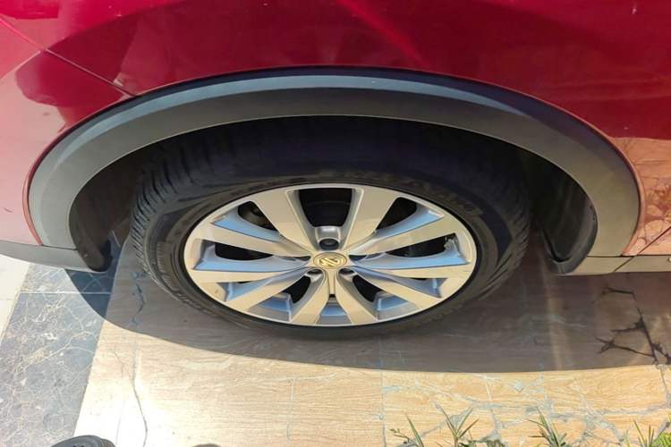 Used MG ZS 2017 1.5L Automatic Luxury Edition Left Front Wheel Hub