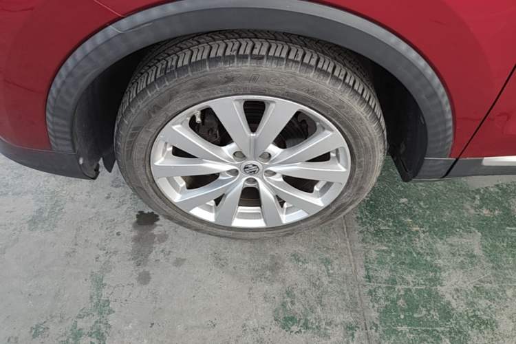 Used MG ZS 2017 1.5L Automatic Luxury Edition Left Front Wheel Hub