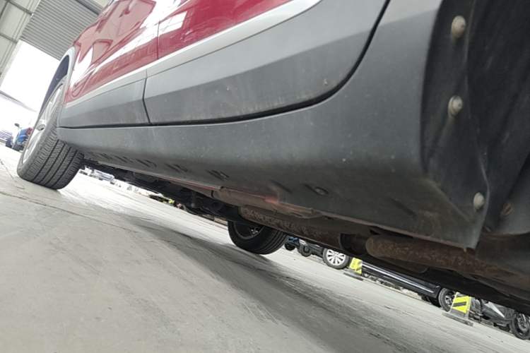 Used MG ZS 2017 1.5L Automatic Luxury Edition Left Side Sill