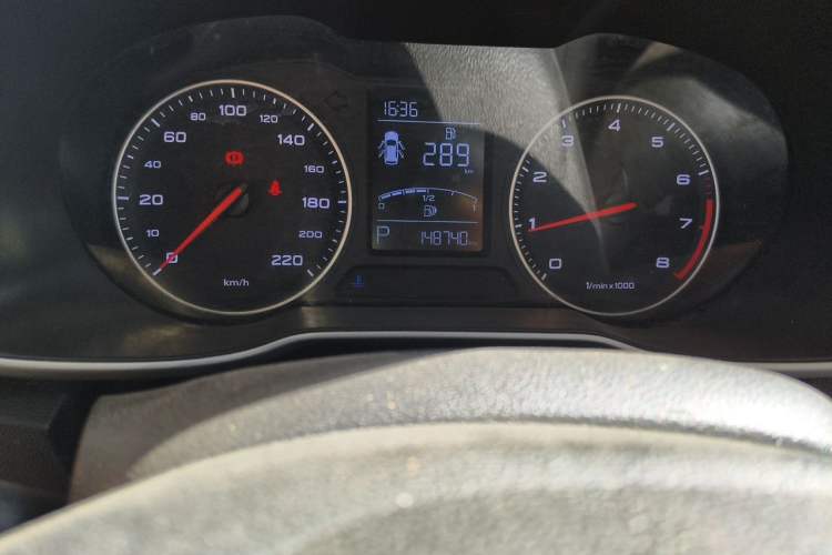 Used MG ZS 2017 1.5L Automatic Luxury Edition Odometer Close Up