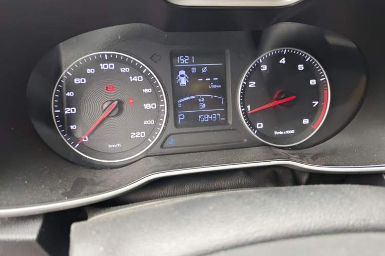 Used MG ZS 2017 1.5L Automatic Luxury Edition Odometer Close Up
