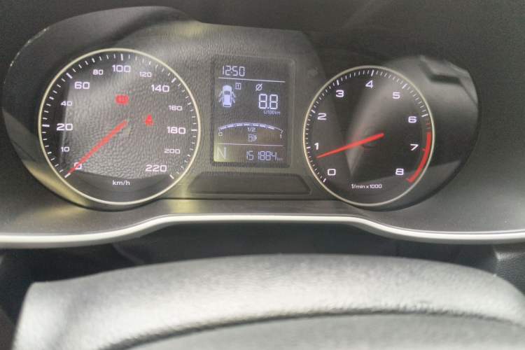 Used MG ZS 2017 1.5L Automatic Luxury Internet Edition Odometer Close Up