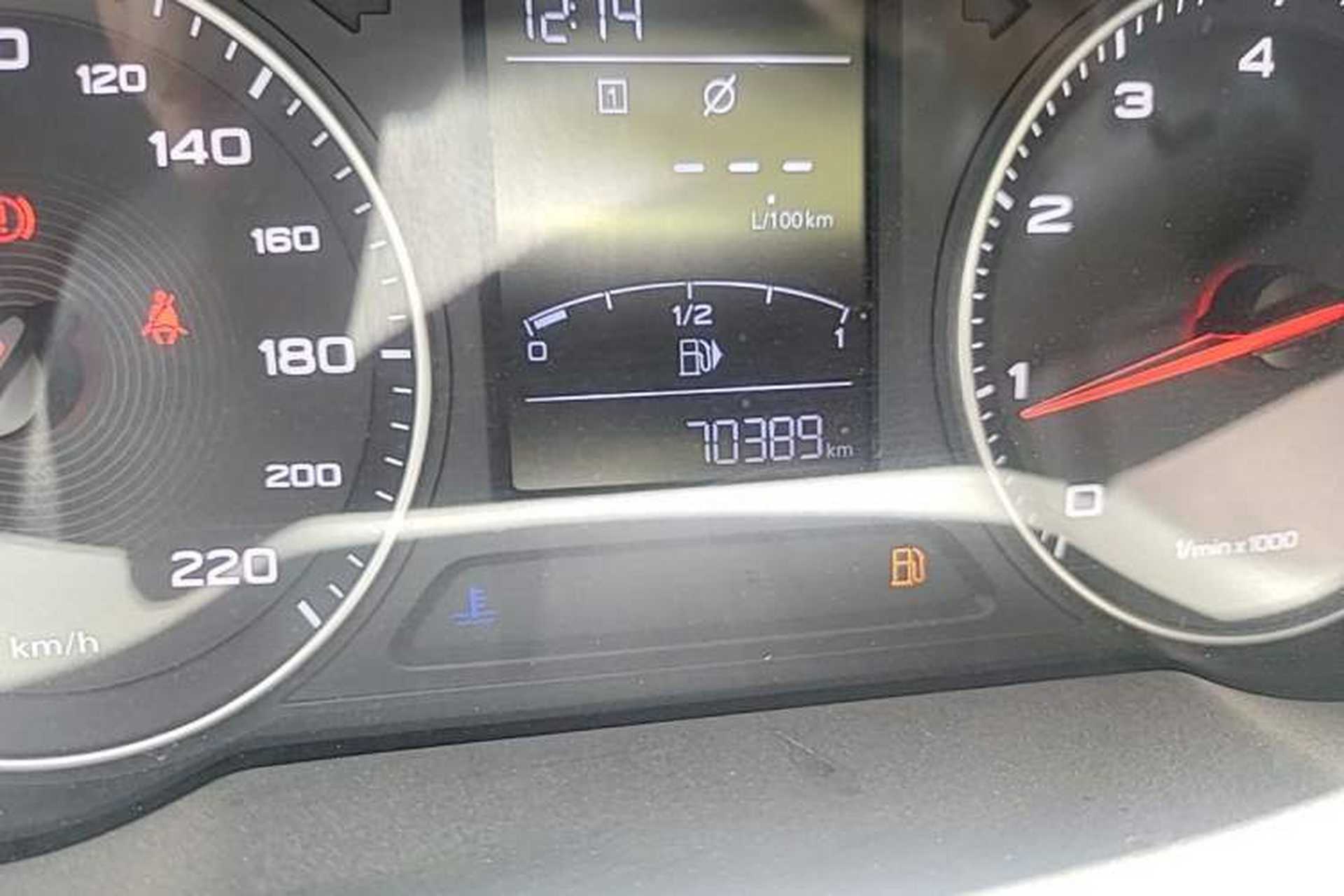 Used MG ZS 2017 1.5L Manual Luxury Edition Odometer Close Up