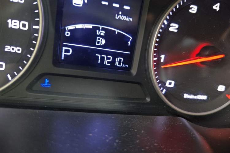 Used MG ZS 2017 1.5L Automatic Luxury Internet Edition Odometer Close Up