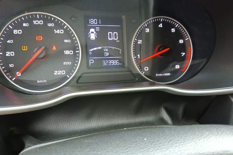 Used MG ZS 2017 1.5L Automatic Luxury Internet Edition Odometer Close Up