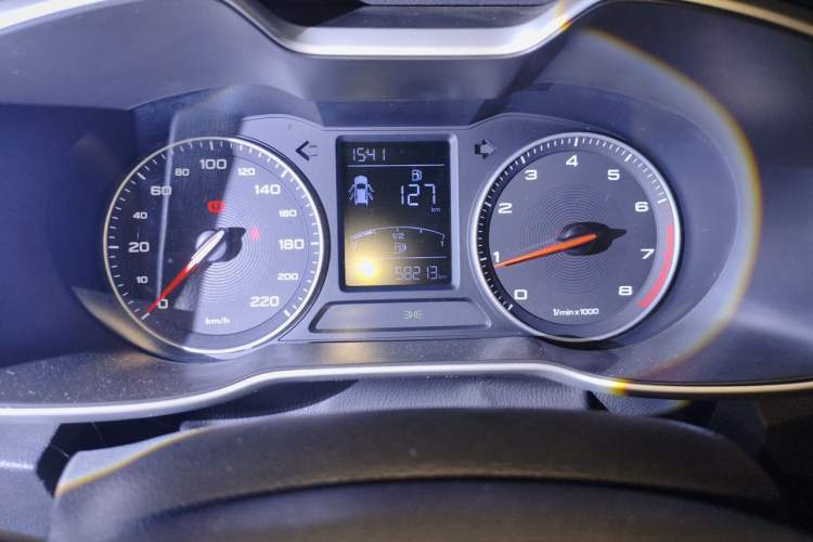Used MG ZS 2017 1.5L Automatic Luxury Internet Edition Odometer Close Up