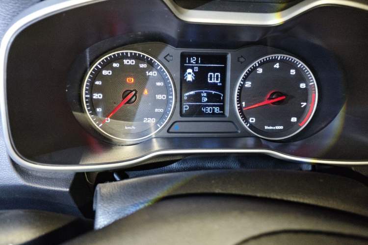 Used MG ZS 2017 1.5L Automatic Luxury Edition Odometer Close Up