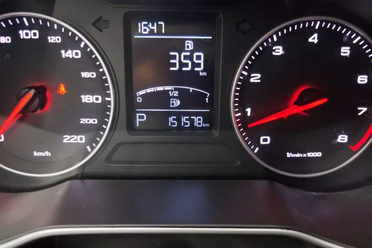 Used MG ZS 2017 1.5L Automatic Luxury Edition Odometer Close Up