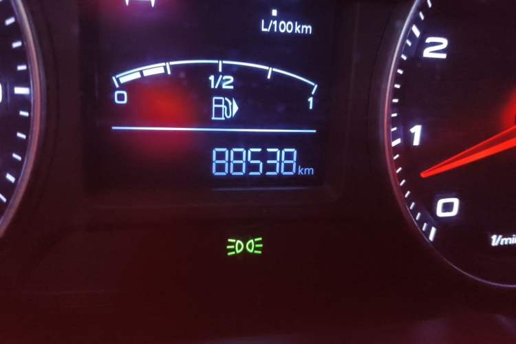Used MG ZS 2017 1.5L Manual Deluxe Internet Edition Odometer Close Up