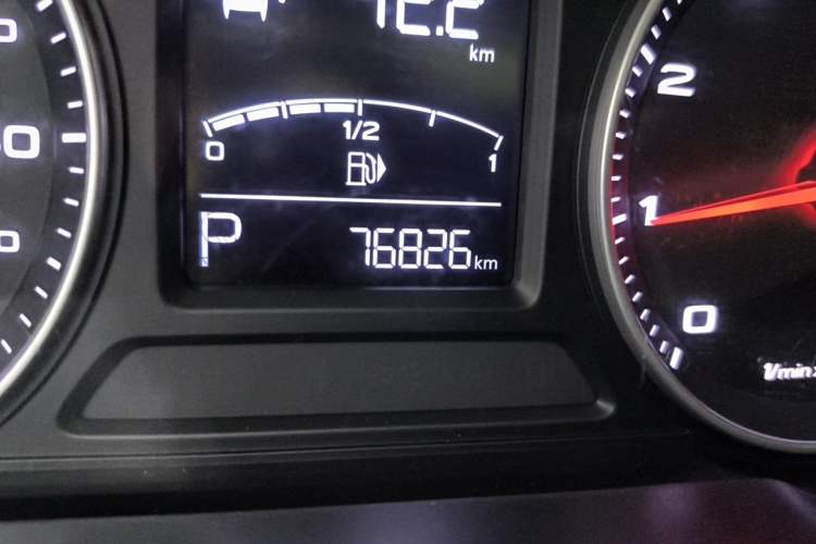 Used MG ZS 2017 16T Automatic Prestige Edition Odometer Close Up