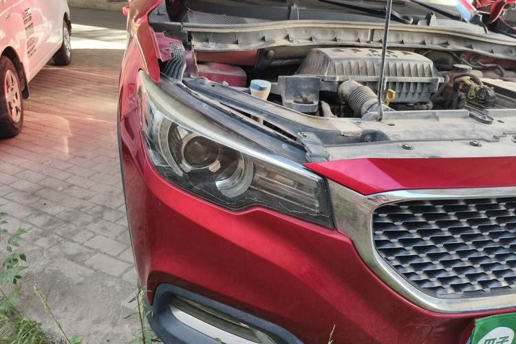 Used MG ZS 2017 1.5L Automatic Luxury Edition Right Front Headlight