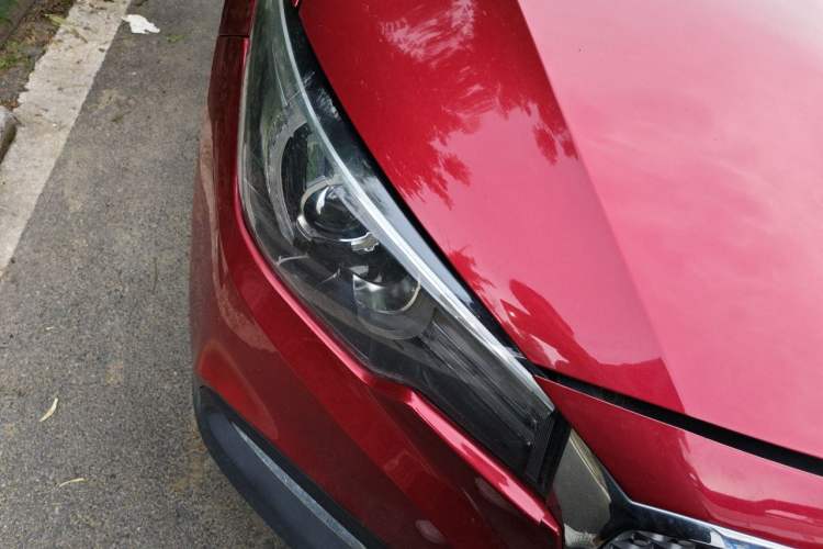Used MG ZS 2017 1.5L Automatic Luxury Edition Right Front Headlight
