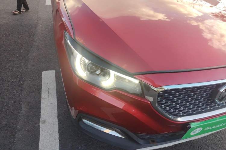 Used MG ZS 2017 1.5L Manual Elite Edition Right Front Headlight