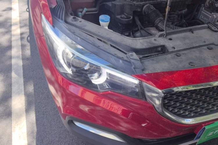 Used MG ZS 2017 1.5L Automatic Luxury Edition Right Front Headlight