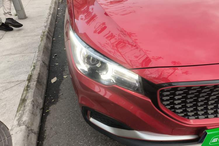 Used MG ZS 2017 16T Automatic Flagship Internet Edition Right Front Headlight