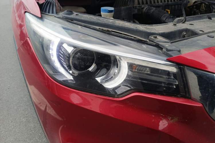 Used MG ZS 2017 1.5L Automatic Elite Edition Right Front Headlight