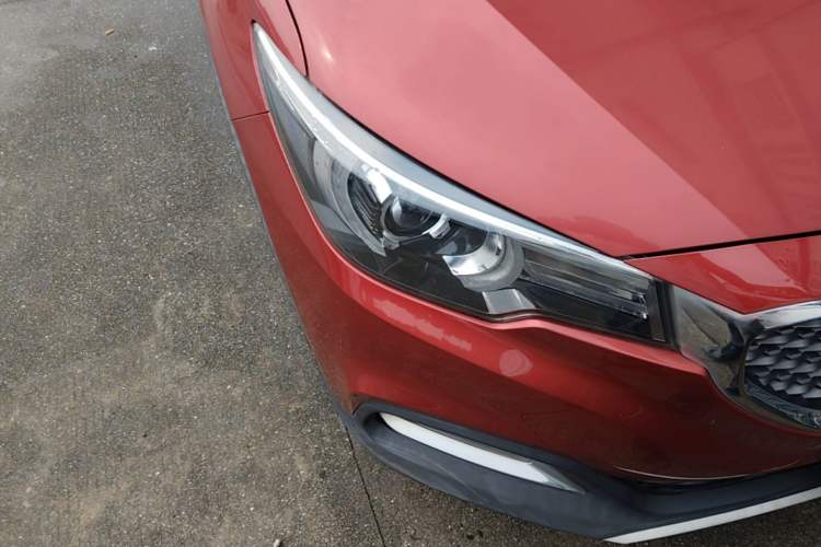 Used MG ZS 2017 1.5L Automatic Luxury Internet Edition Right Front Headlight