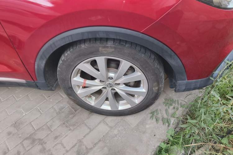 Used MG ZS 2017 1.5L Automatic Luxury Edition Right Front Wheel Hub