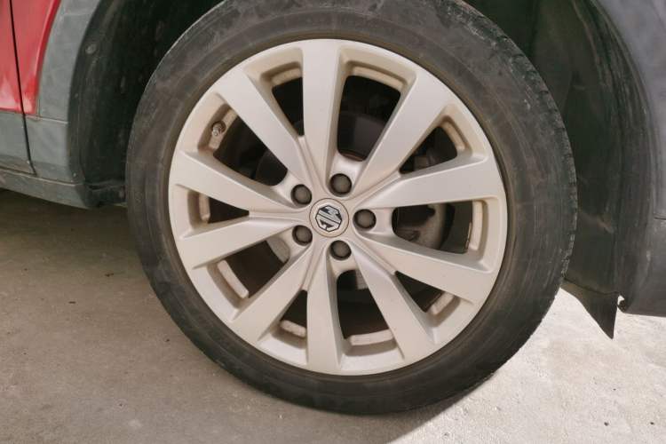 Used MG ZS 2017 1.5L Automatic Elite Edition Right Front Wheel Hub