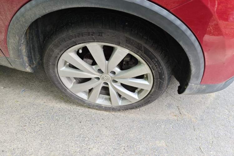 Used MG ZS 2017 1.5L Automatic Luxury Edition Right Front Wheel Hub