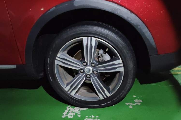 Used MG ZS 2017 1.5L Manual Deluxe Internet Edition Right Front Wheel Hub