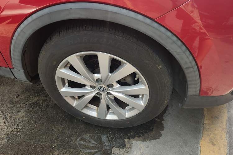 Used MG ZS 2017 1.5L Automatic Elite Edition Right Front Wheel Hub