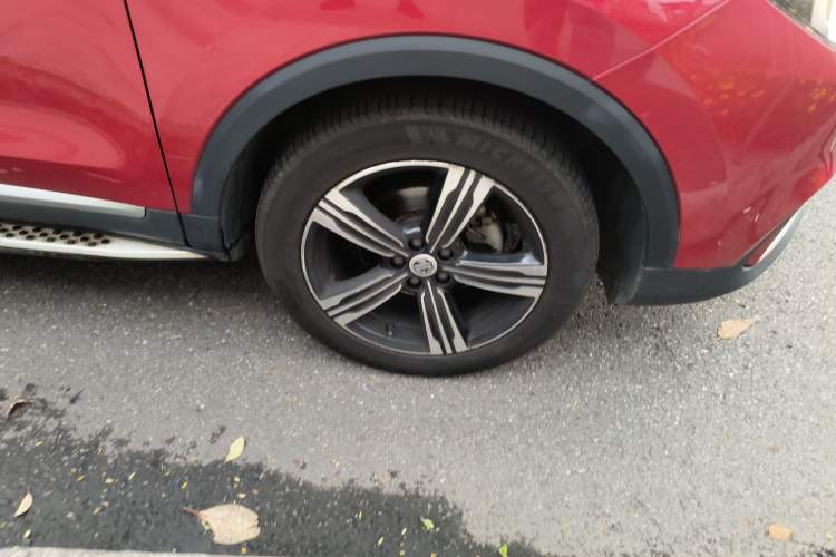 Used MG ZS 2017 16T Automatic Flagship Internet Edition Right Front Wheel Hub