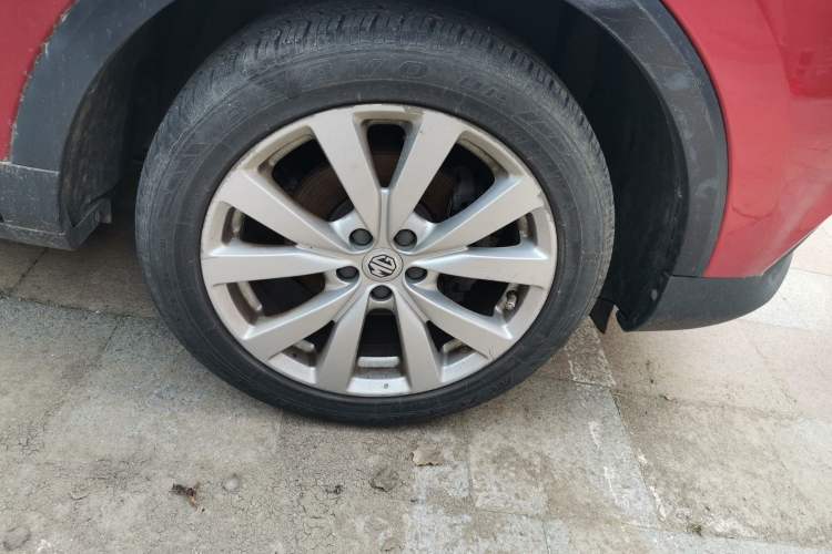 Used MG ZS 2017 1.5L Automatic Luxury Edition Right Front Wheel Hub